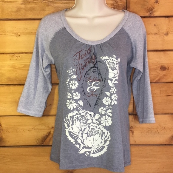 Sundance | Gray Raglan "Faith and Beauty" … - Picture 1 of 4